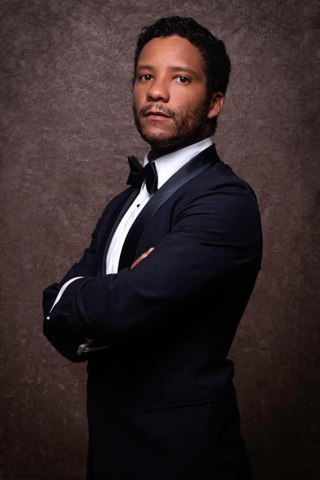 Tenor Jean William celebra em Uberaba a herança musical italiana e grandes clássicos em tributo ao álbum Passione de Zizi Possi
