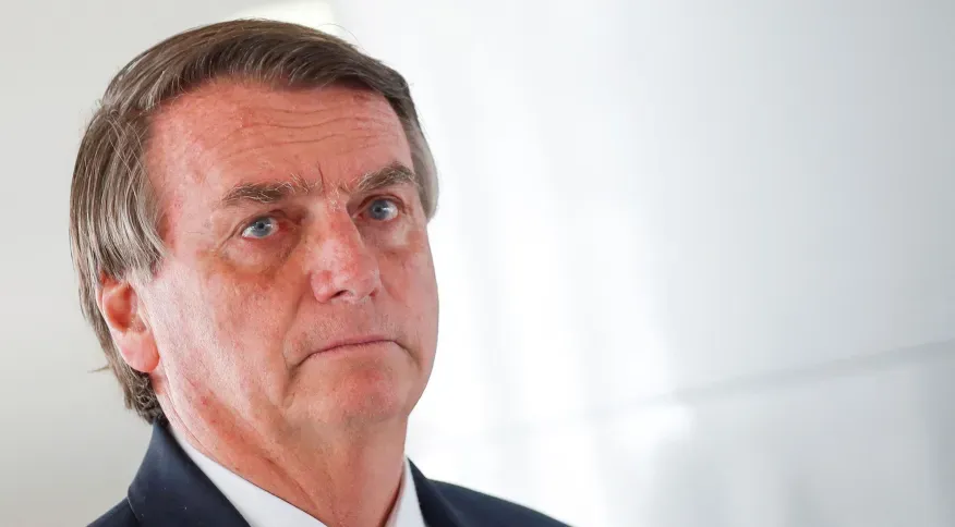 Como está o estado de saúde do ex-presidente Jair Bolsonaro neste domingo (13)