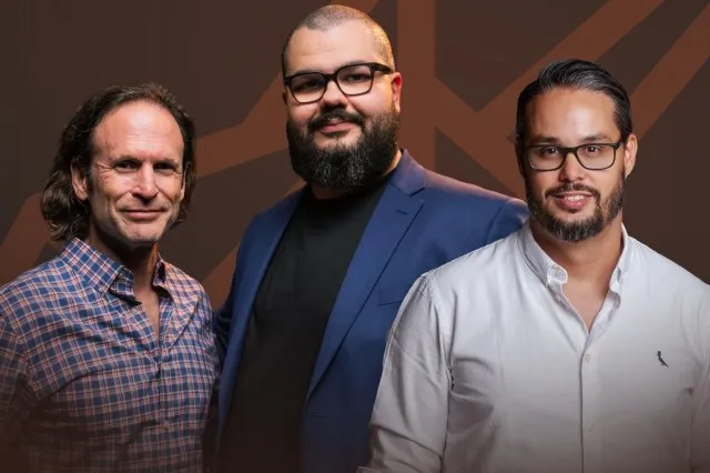 Na foto: Aaron Ross, Thiago Muniz e Caio Monteiro