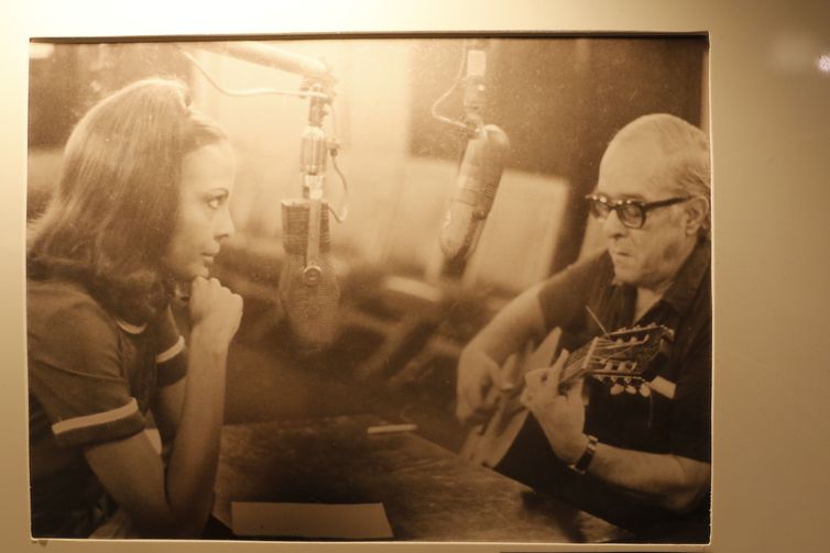 Fernando Frazão/Agência Brasil Acervo histórico da Rádio MEC em exposição na Empresa Brasil de Comunicação - EBC, no Rio de Janeiro