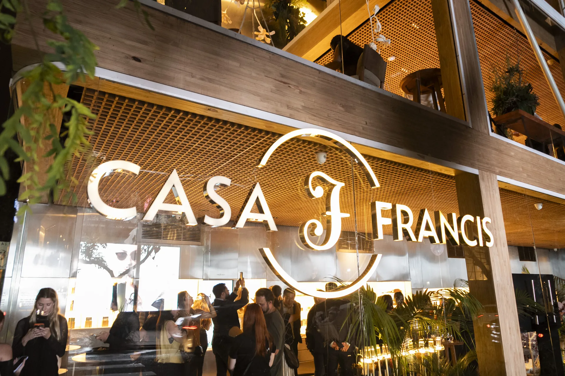 Francis inaugura loja conceito em São Paulo apostando em perfumaria fina com fragrâncias exclusivas