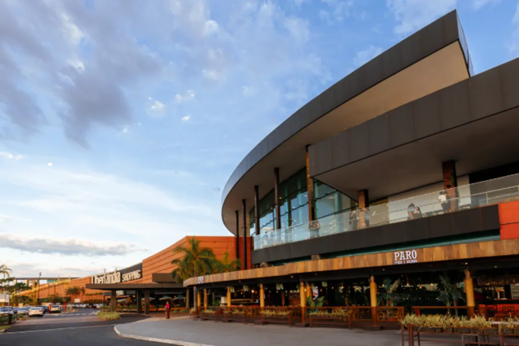 Horários de funcionamento do Uberlândia Shopping nos feriados de agosto