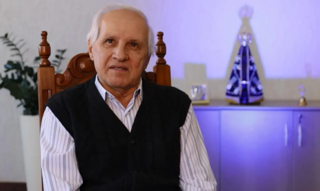 Arquivo A destaca Padre César Moreira e sua importância na Rede Aparecida