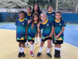 Projeto abre 600 vagas para aulas gratuitas de futsal e vôlei em São Simão (GO) e Santa Vitória (MG)